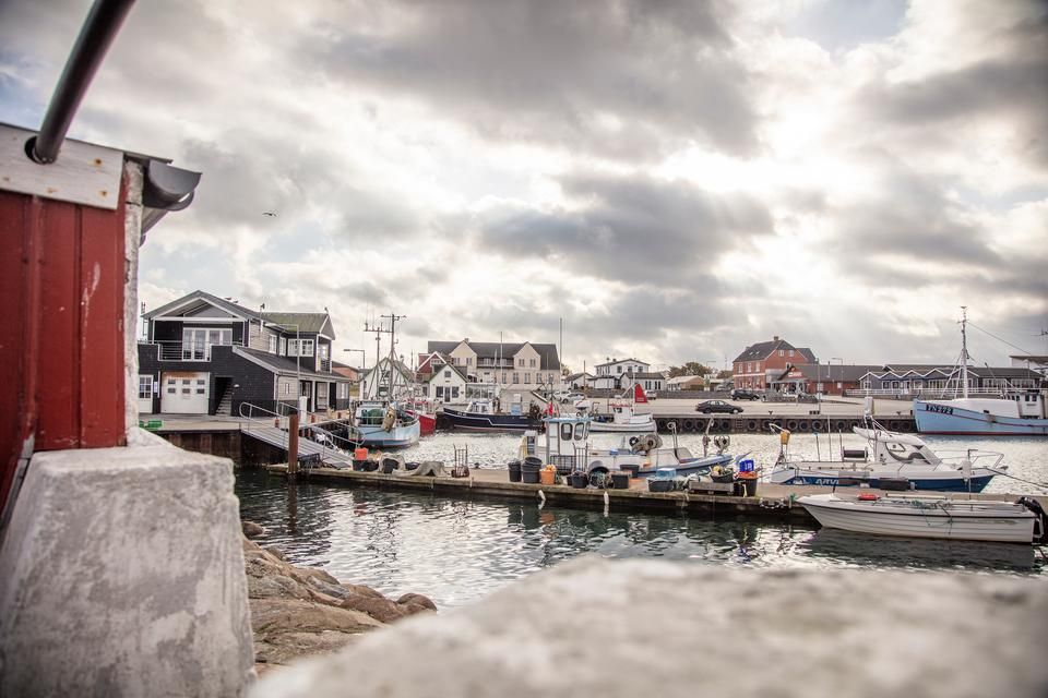 Et af de selskaber, der er gået konkurs i november, er selskabet Havnebakken A/S, som driver flere overnatningssteder på øen. Blandt andet på Læsø Havn.